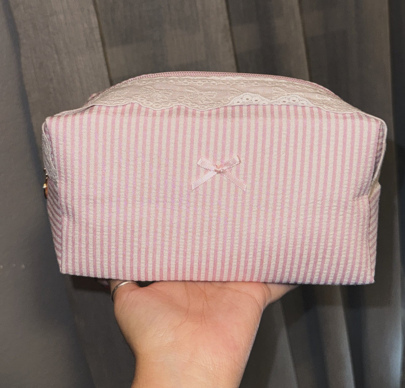 bee cosmetic/toiletry bag
